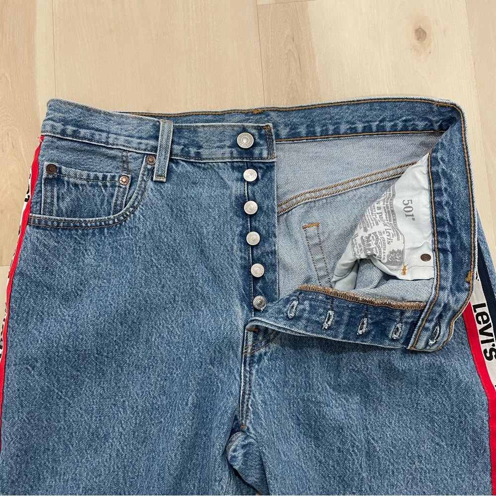 Women's Levi's Premium 501 Logo-Stripe Crop Straight Spectator Sport Side Tape - Picture 6 of 16